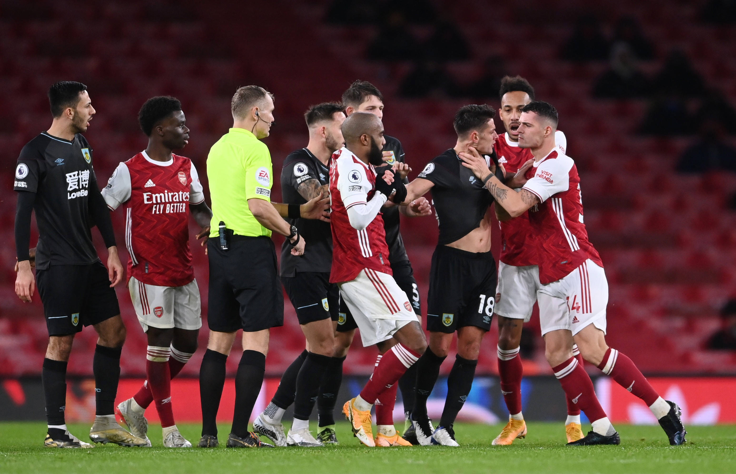 联赛中崭露 联赛中崭露